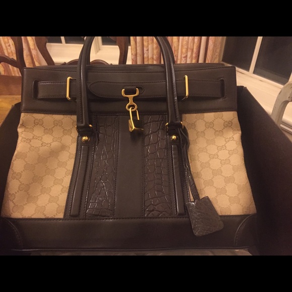 Gucci Handbag - Picture 2 of 7